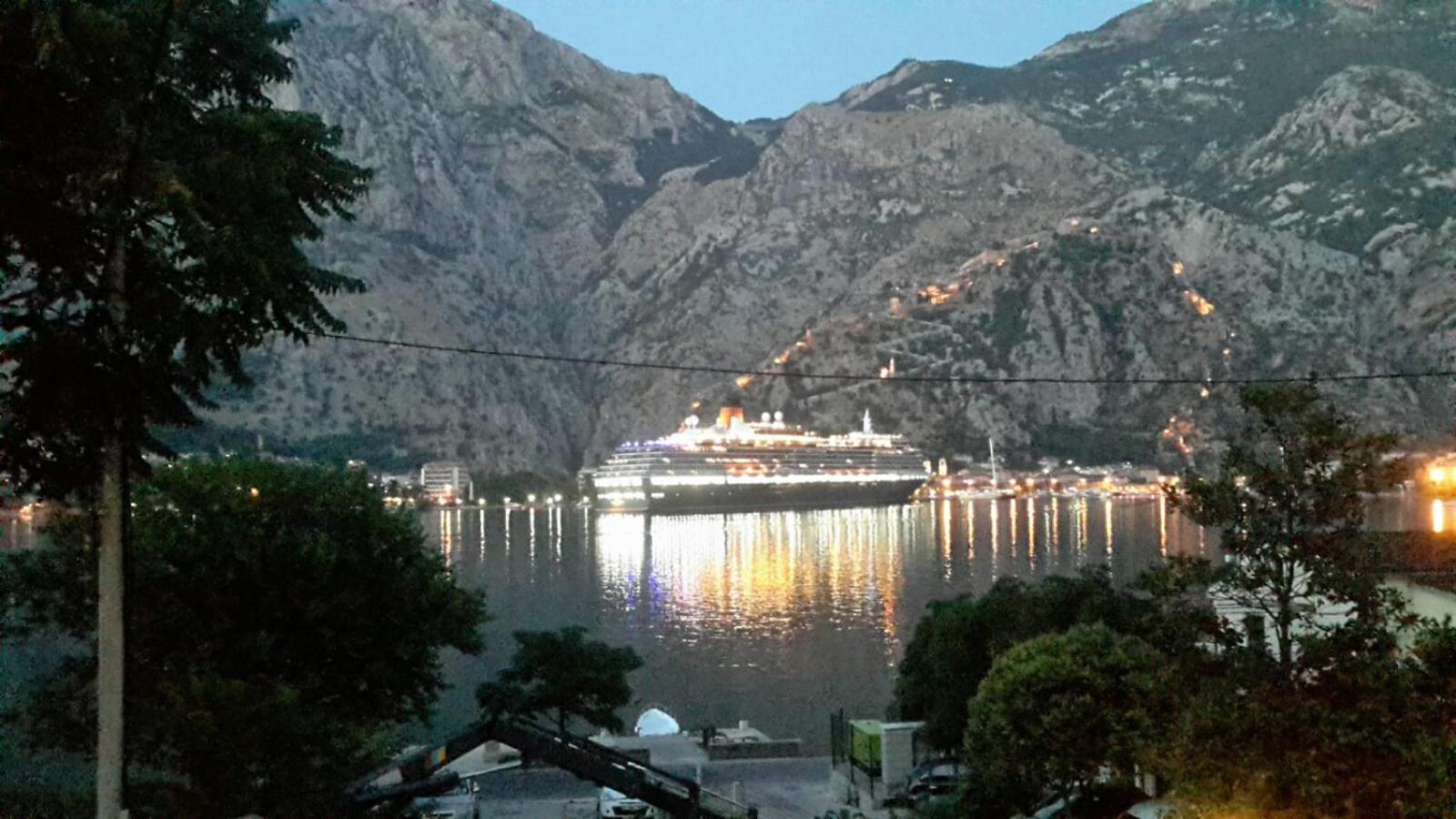 Appartement Radiant à Kotor Extérieur photo
